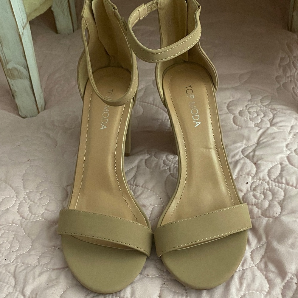 TOP Moda Nude/Tan Ankle-Strap Heeled Sandals